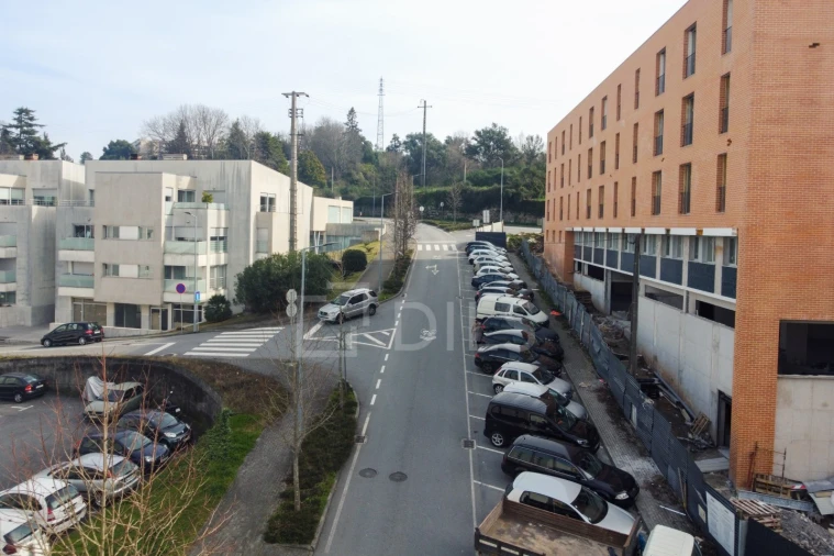 Loja para Venda em Azurem Foto 28