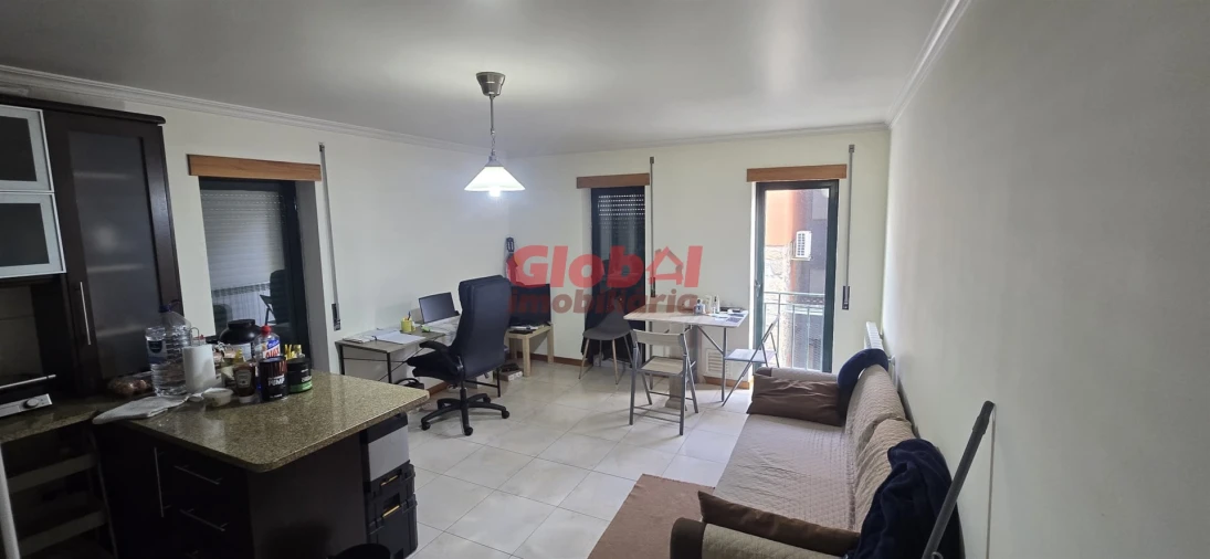 Apartamento T1 para Venda em Nelas Foto 2
