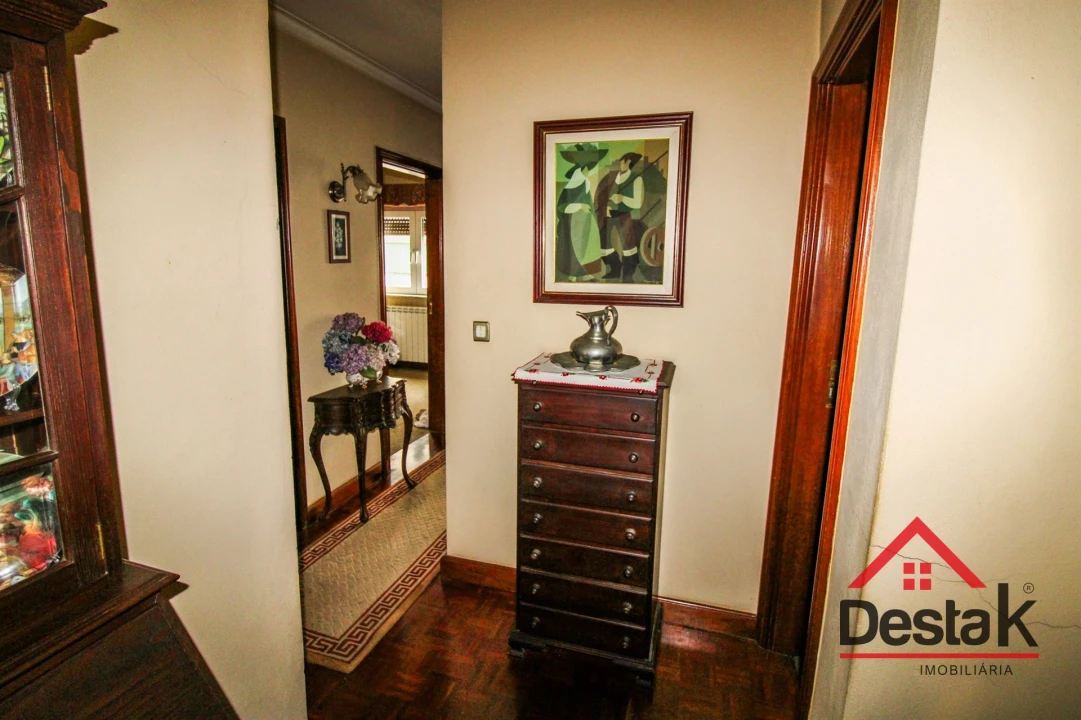 Moradia T6 para Venda em Abraveses Foto 18