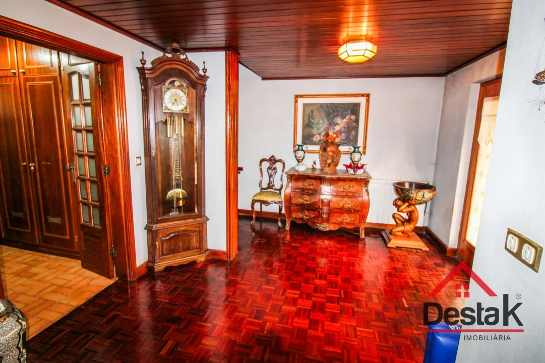 Moradia T6 para Venda em Abraveses Foto 14