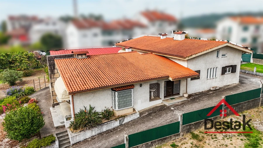 Moradia T6 para Venda em Abraveses