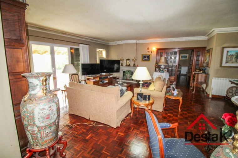 Moradia T6 para Venda em Abraveses Foto 12