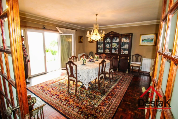 Moradia T6 para Venda em Abraveses Foto 8