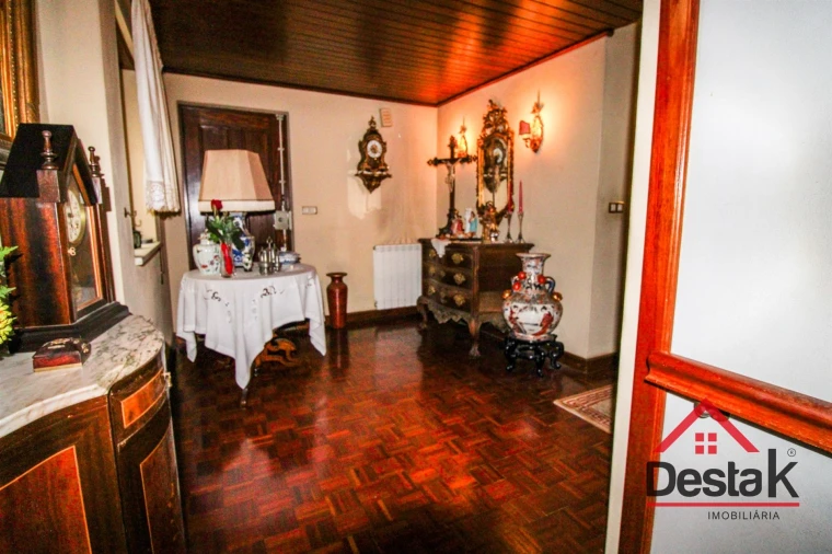 Moradia T6 para Venda em Abraveses Foto 16