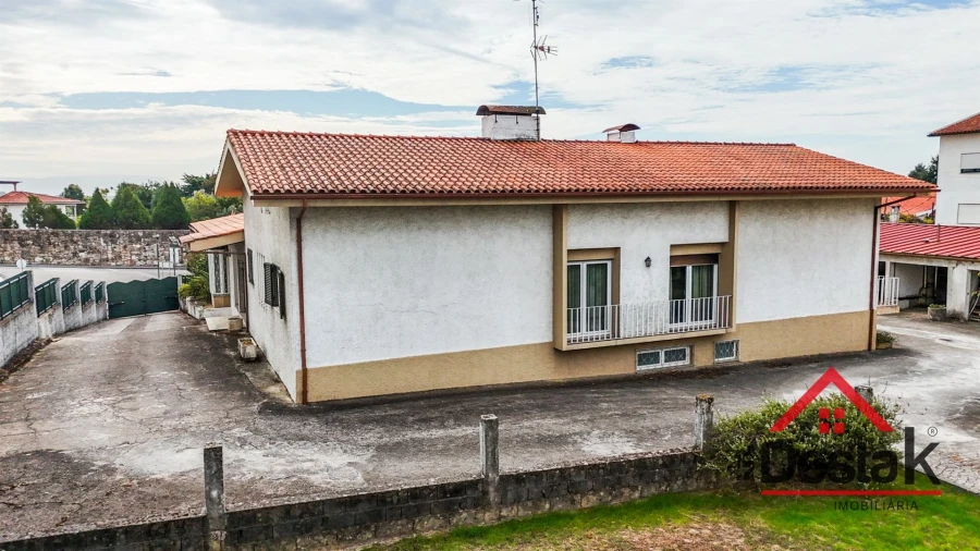 Moradia T6 para Venda em Abraveses Foto 39