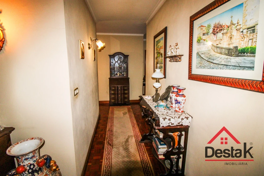 Moradia T6 para Venda em Abraveses Foto 17