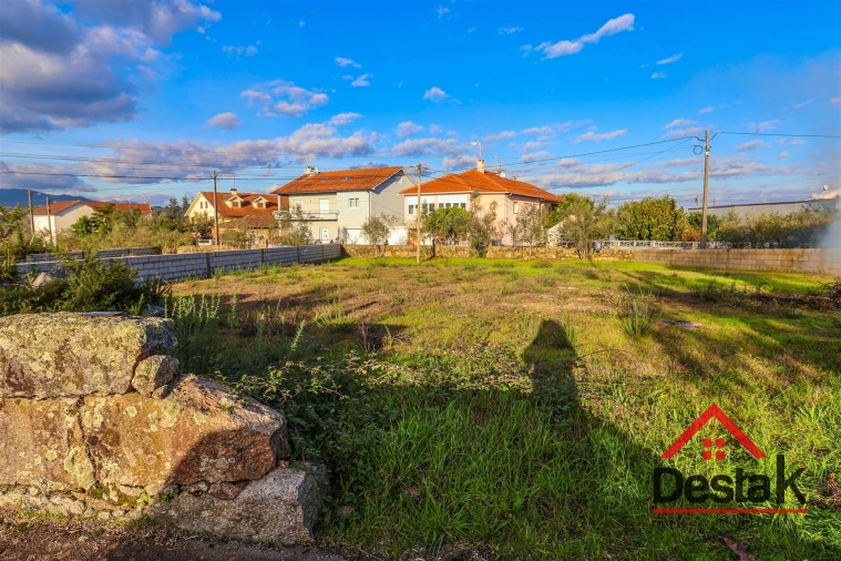 Terreno para Venda em Molelos Foto 4