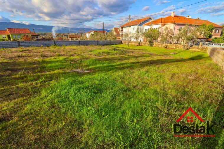 Terreno para Venda em Molelos