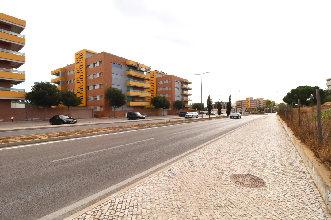Apartamento T2 para Venda em Quarteira Foto 40