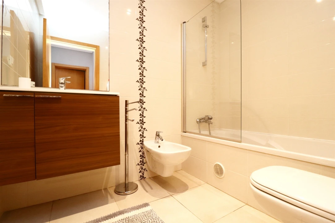Apartamento T2 para Venda em Quarteira Foto 23