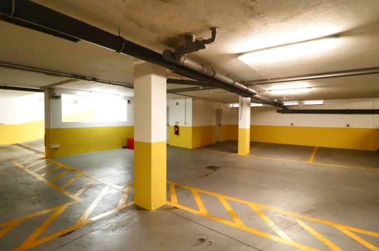 Apartamento T2 para Venda em Quarteira Foto 34