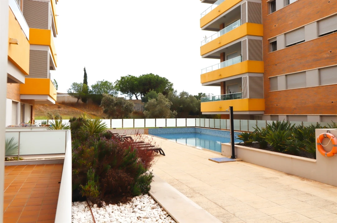 Apartamento T2 para Venda em Quarteira Foto 14