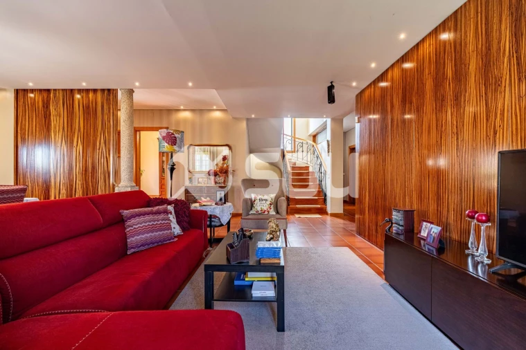 Moradia T5 para Venda em Aver-O-Mar, Amorim e Terroso Foto 3