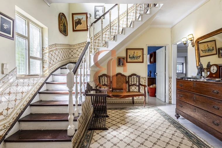 Moradia T5 para Venda em Marvila, Ribeira Santarém, São Salvador, São Nicolau Foto 3