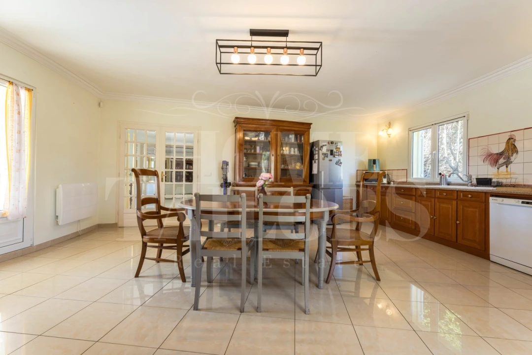 Moradia T6 para Venda em Macieira de Cambra Foto 6