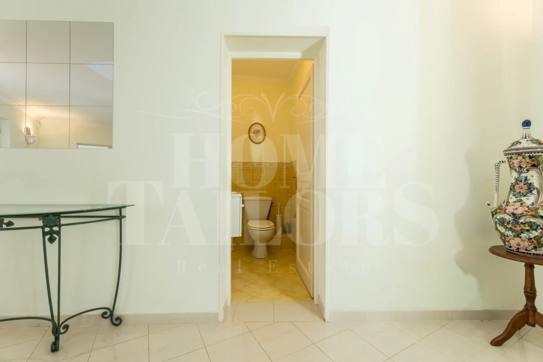 Moradia T6 para Venda em Macieira de Cambra Foto 16