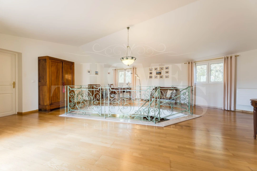 Moradia T6 para Venda em Macieira de Cambra Foto 22