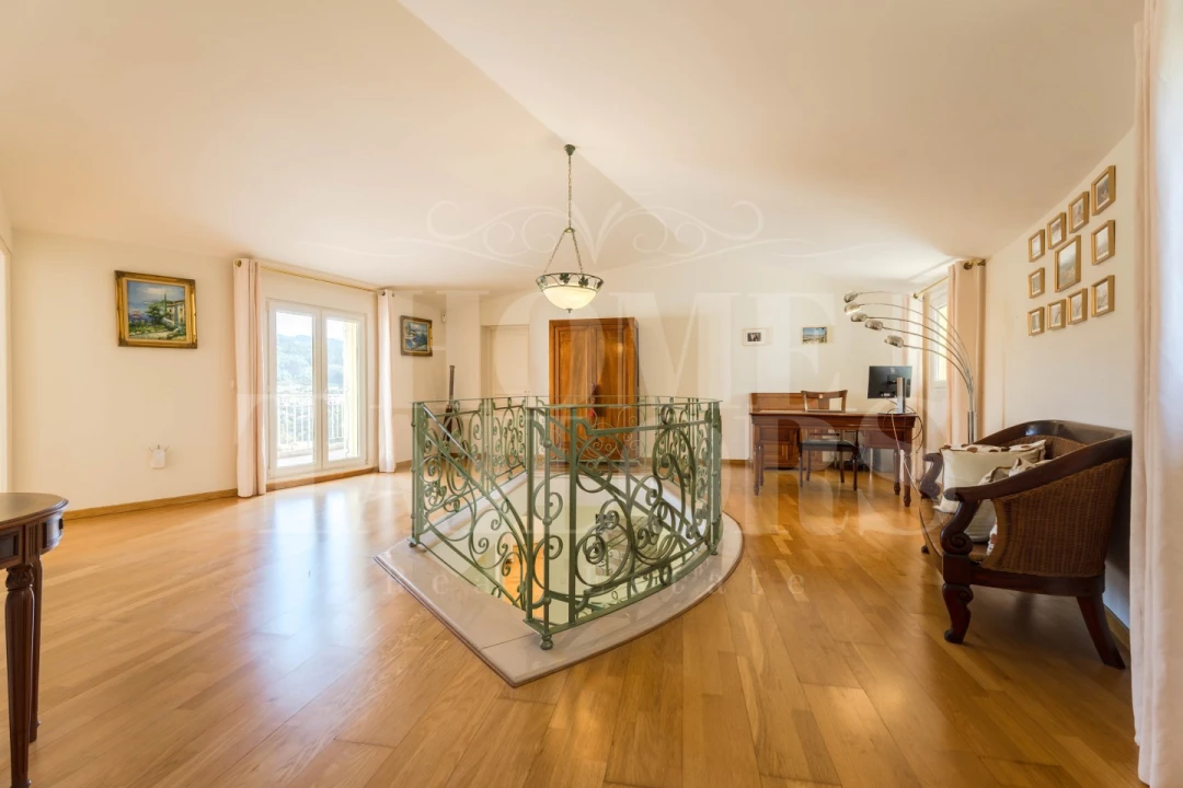 Moradia T6 para Venda em Macieira de Cambra Foto 24