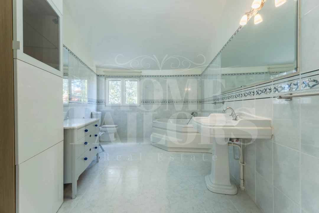 Moradia T6 para Venda em Macieira de Cambra Foto 26