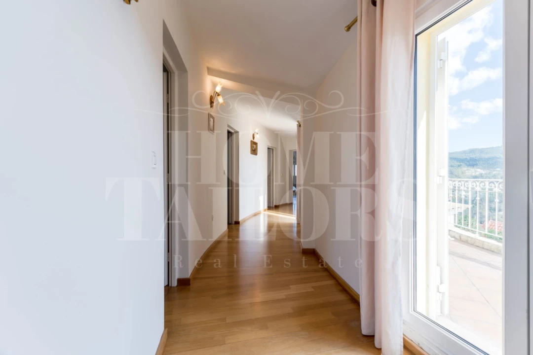 Moradia T6 para Venda em Macieira de Cambra Foto 31