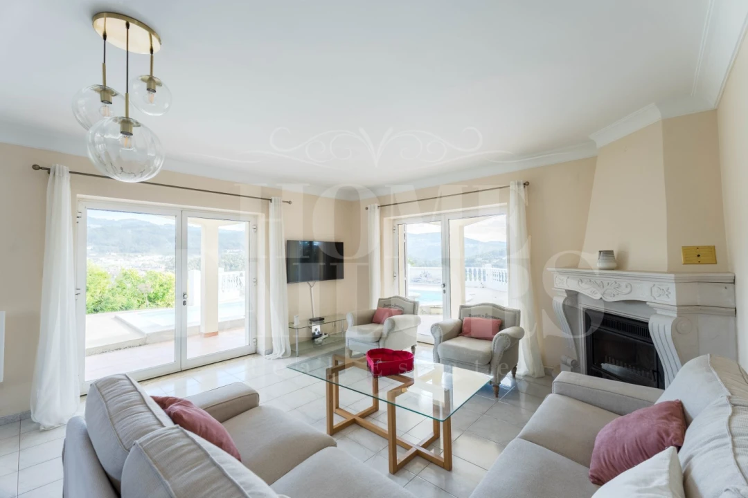 Moradia T6 para Venda em Macieira de Cambra Foto 40