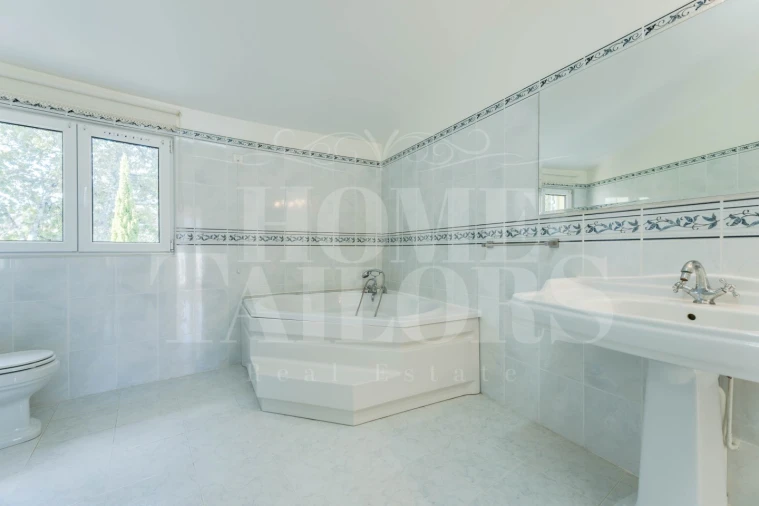 Moradia T6 para Venda em Macieira de Cambra Foto 27