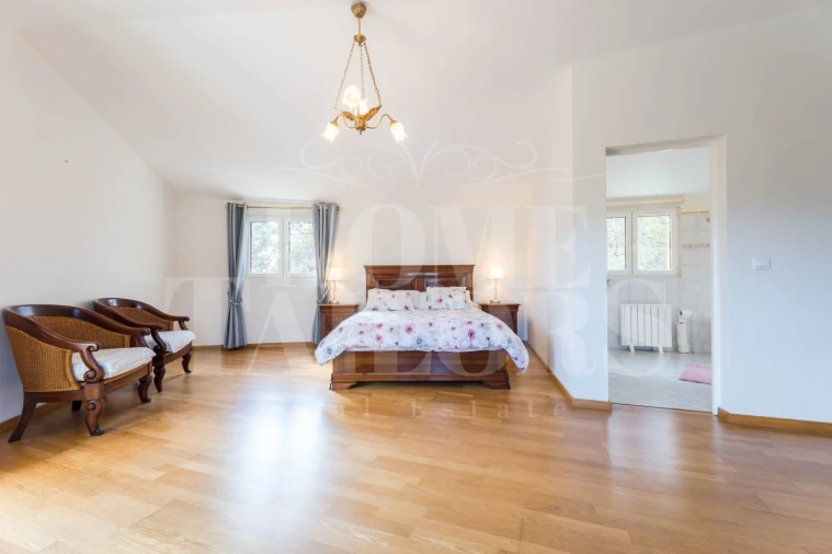 Moradia T6 para Venda em Macieira de Cambra Foto 28