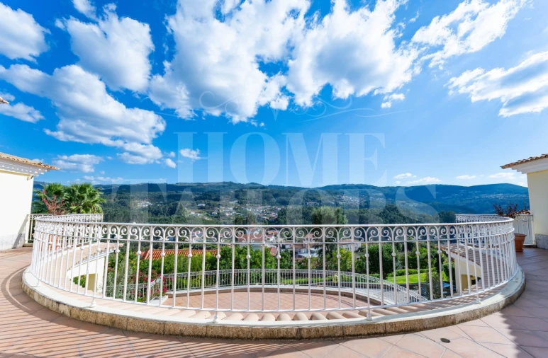 Moradia T6 para Venda em Macieira de Cambra Foto 2