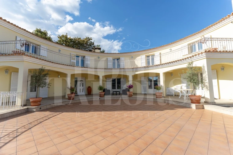 Moradia T6 para Venda em Macieira de Cambra Foto 58