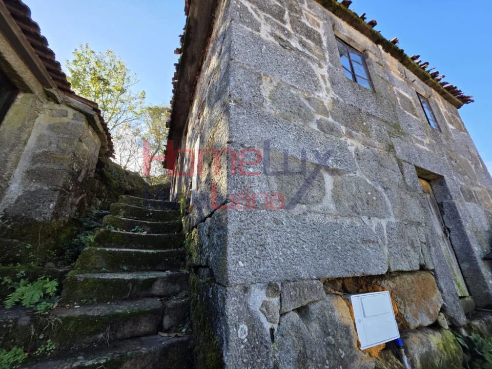 Moradia T1 para Venda em Gosende Foto 3