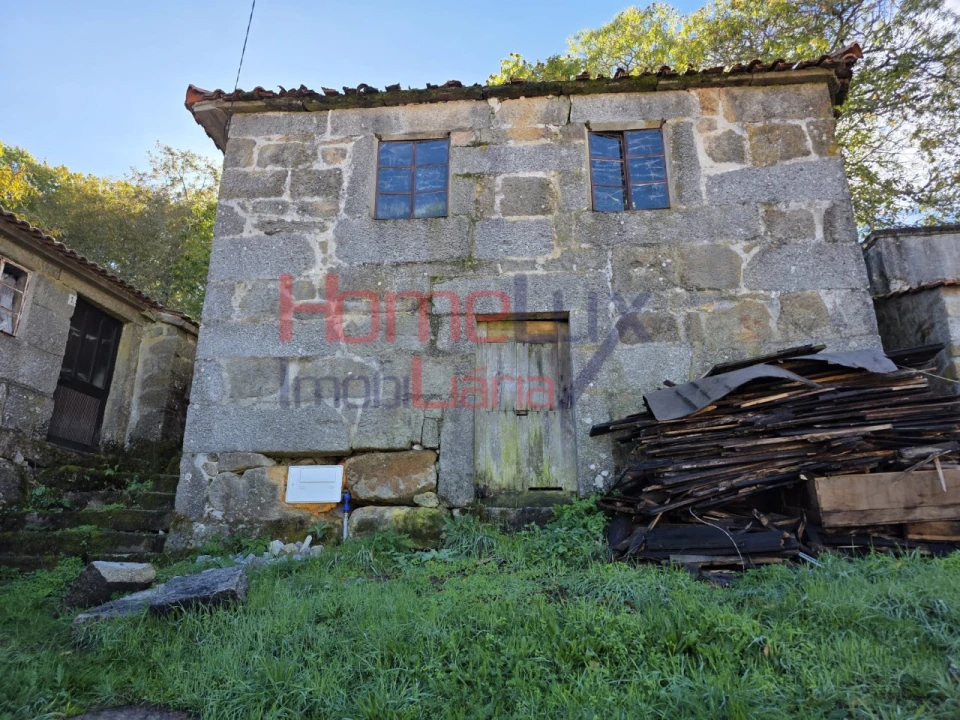 Moradia T1 para Venda em Gosende Foto 4