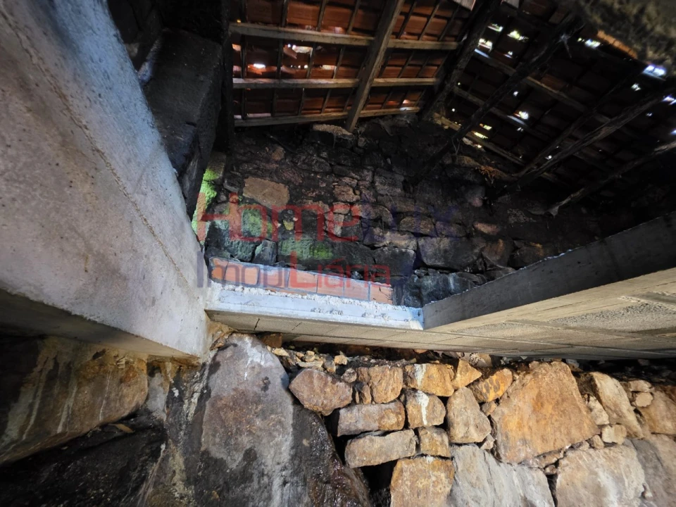 Moradia T1 para Venda em Gosende Foto 8