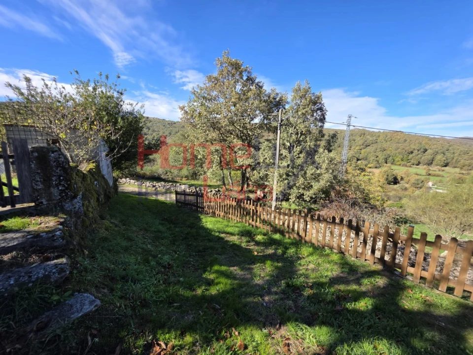 Moradia T1 para Venda em Gosende Foto 15