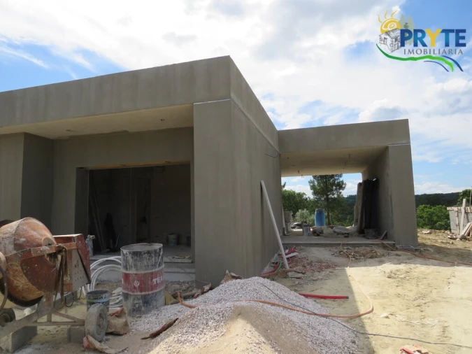 Moradia T3 para Venda em Cabeçudo Foto 33