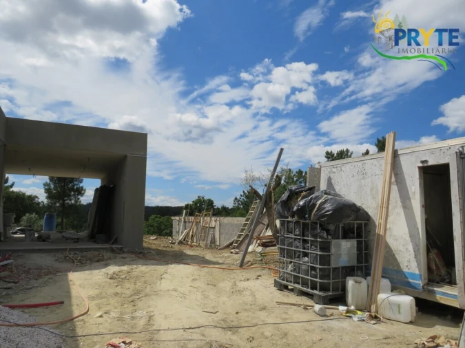 Moradia T3 para Venda em Cabeçudo Foto 34