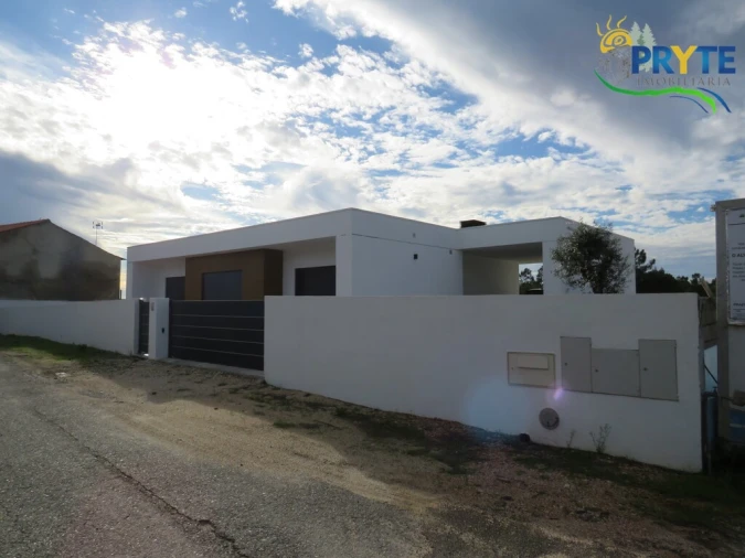 Moradia T3 para Venda em Cabeçudo Foto 56