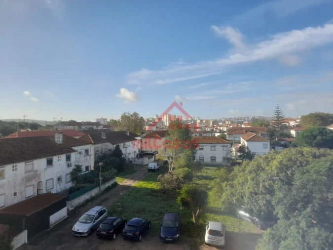 Apartamento T2 para Venda em Pontinha e Famões Foto 21