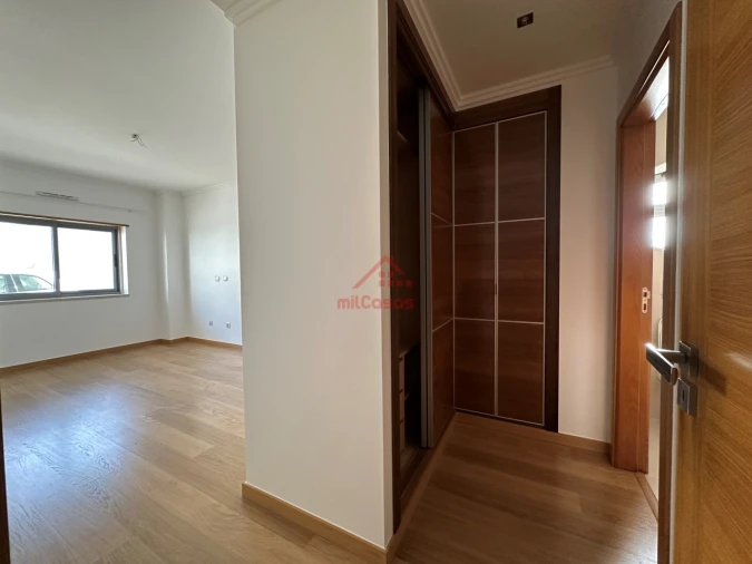 Apartamento T3 para Arrendamento em Ericeira Foto 26