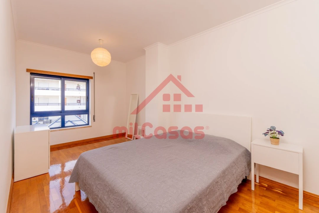 Apartamento T3 para Venda em Bombarral e Vale Covo Foto 20