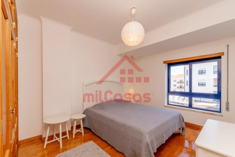 Apartamento T3 para Venda em Bombarral e Vale Covo Foto 23