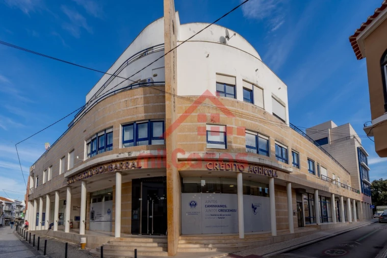 Apartamento T3 para Venda em Bombarral e Vale Covo Foto 29