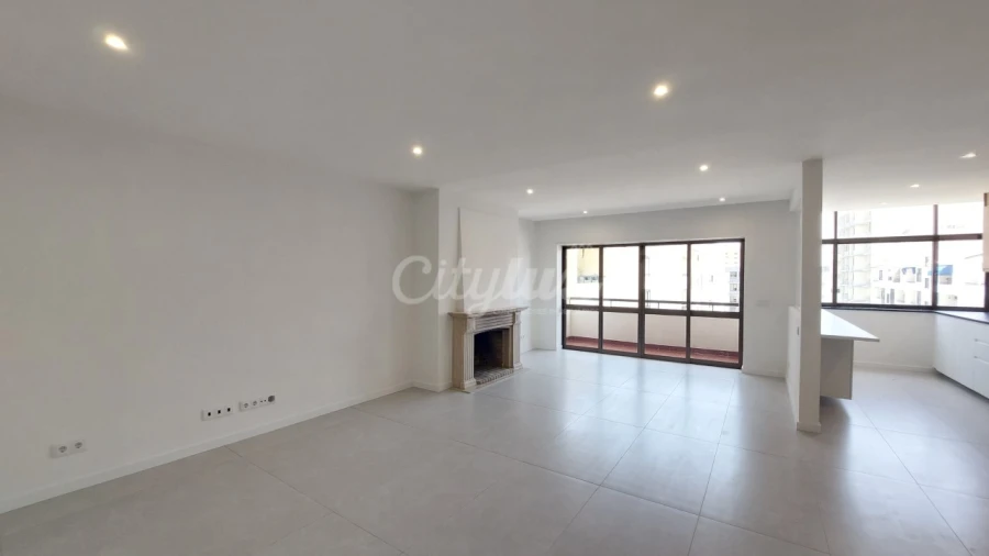 Apartamento T3 para Arrendamento em Cascais e Estoril Foto 2