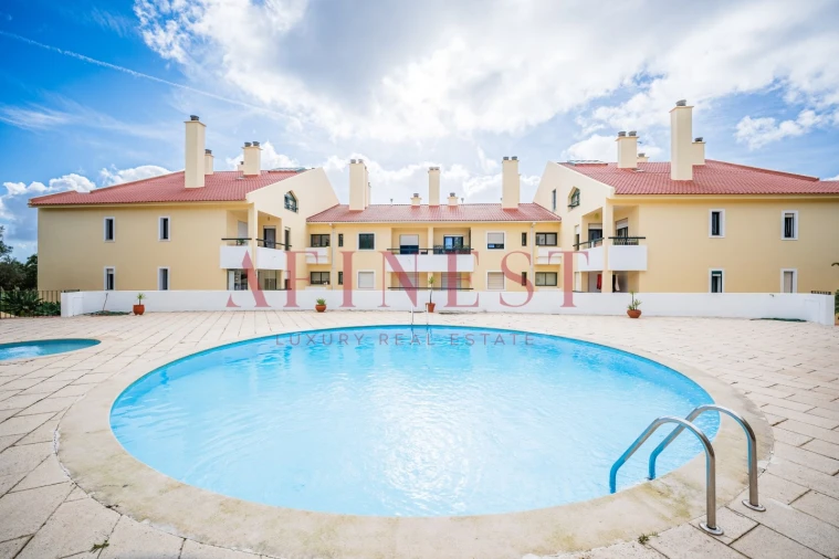 Apartamento T2 para Venda em Rio de Mouro Foto 1
