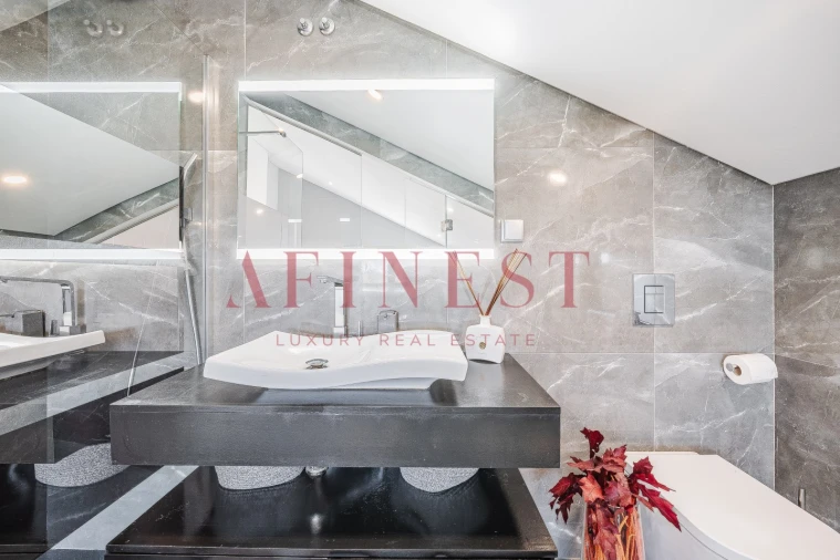 Apartamento T2 para Venda em Rio de Mouro Foto 44