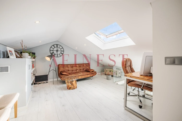 Apartamento T2 para Venda em Rio de Mouro Foto 52