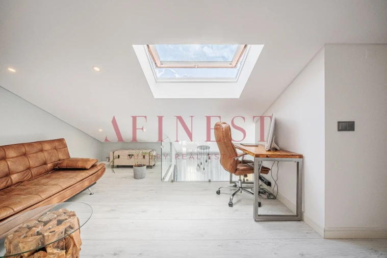 Apartamento T2 para Venda em Rio de Mouro Foto 54