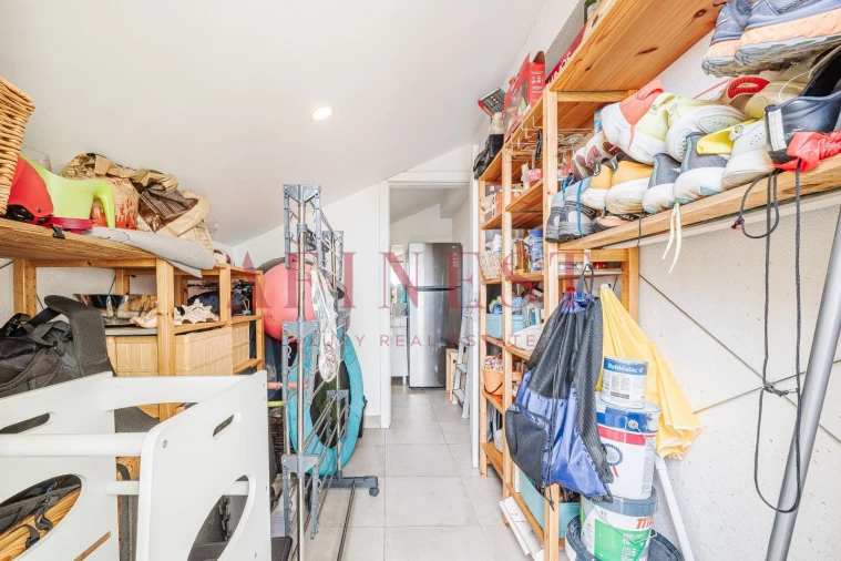 Apartamento T2 para Venda em Rio de Mouro Foto 63