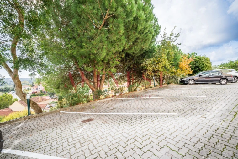 Apartamento T2 para Venda em Rio de Mouro Foto 84