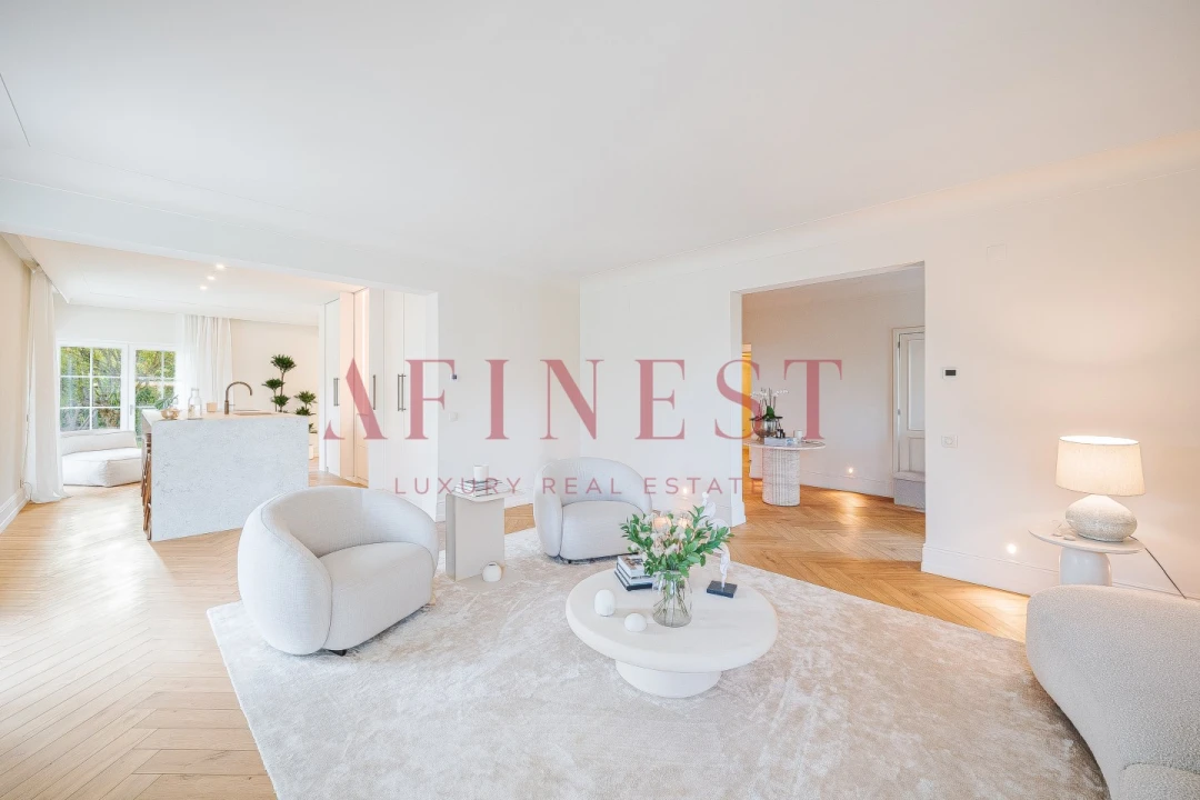 Moradia T5 para Arrendamento em Santa Maria e São Miguel, São Martinho, São Pedro Penaferrim Foto 7