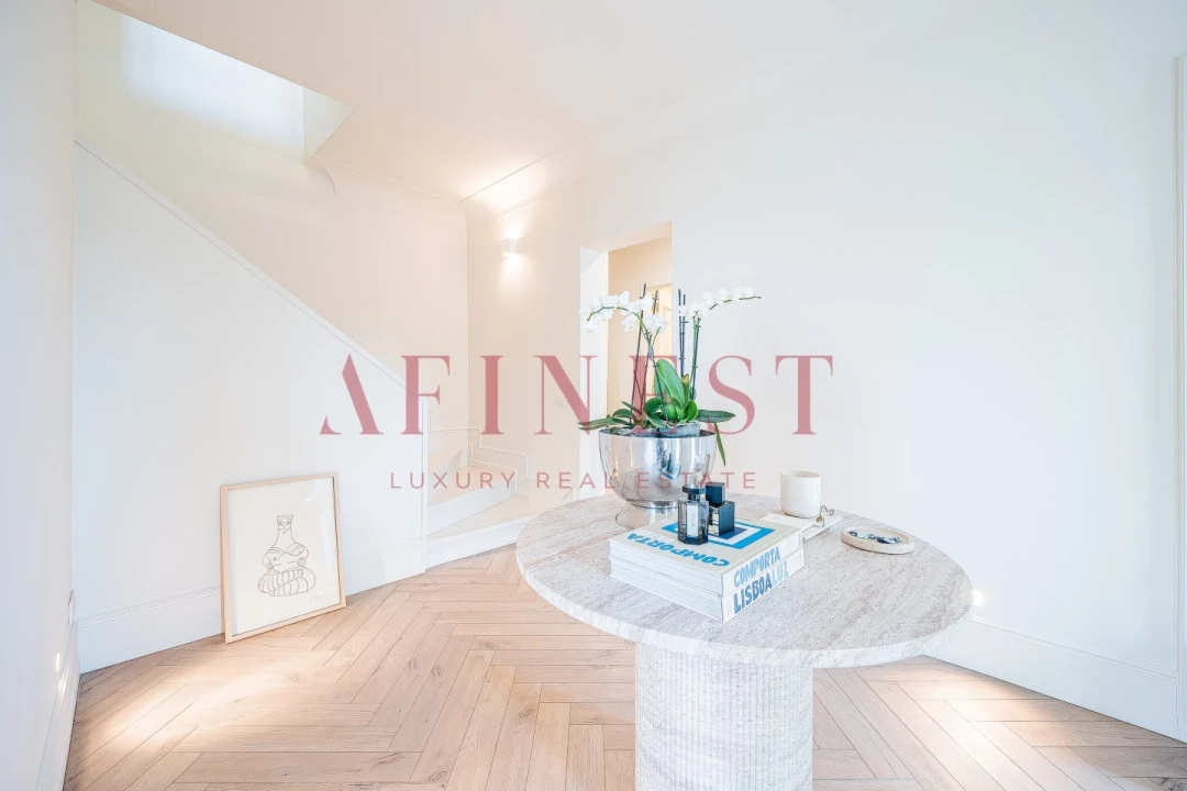 Moradia T5 para Arrendamento em Santa Maria e São Miguel, São Martinho, São Pedro Penaferrim Foto 22